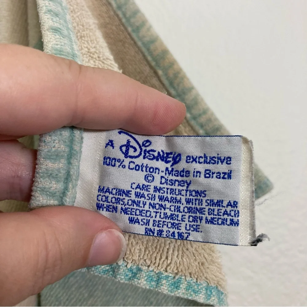Vintage Disney Towel - Mickey & Minnie at the Beach - 31x58